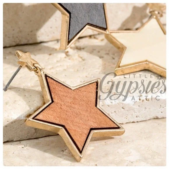 Wooden Stars in Gold Earrings - Picture 6 of 7